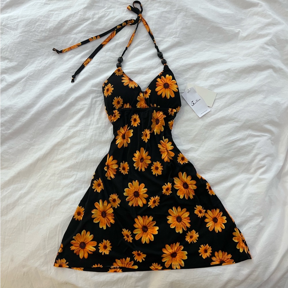 NWT 5th & Love Sunflower Halter Sundress 🌻 Size S | Summer Floral Vibes